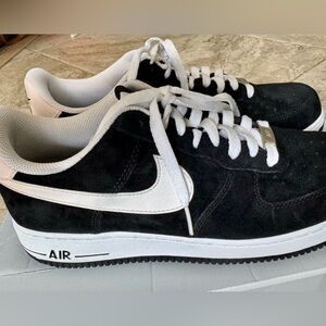 NIB NIKE Air Force I Sz 8.5 Unisex~Black & White suede 488298-064~2014 FIRM*Read